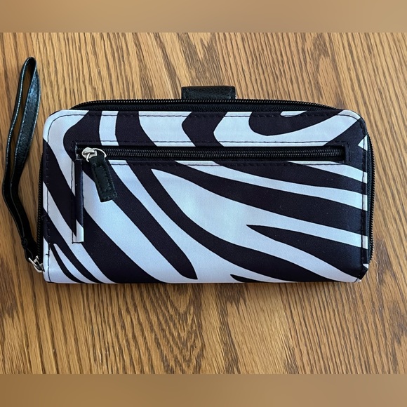 Ladies Zebra Fashion Set (4) Piece: Top, Skirt, Pocketbook & Lanyard 🦓 - Picture 6 of 16